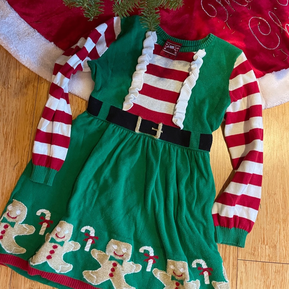 Girls definitely not ‘ugly’ sweater !